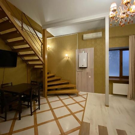 Двухуровневая Квартира На Дерибасовской Odessa Ngoại thất bức ảnh